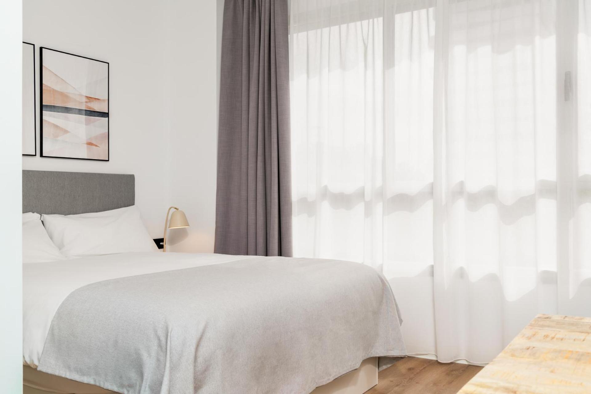 Limehome Valencia Carrer D'Antonio Ferrandis Exterior photo